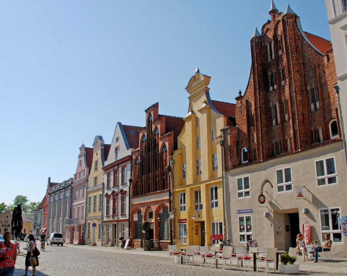 Ferienhaus Zum Hafen In Altefaehr Kültér fotó