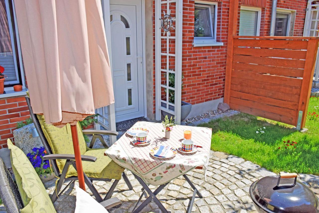 Ferienhaus Zum Hafen In Altefaehr Kültér fotó